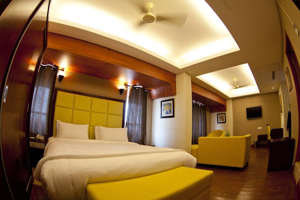 Paramount Tower Kozhikode Room photo