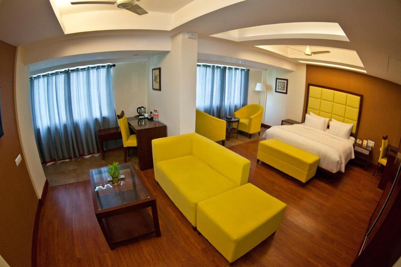 Paramount Tower Kozhikode Room photo